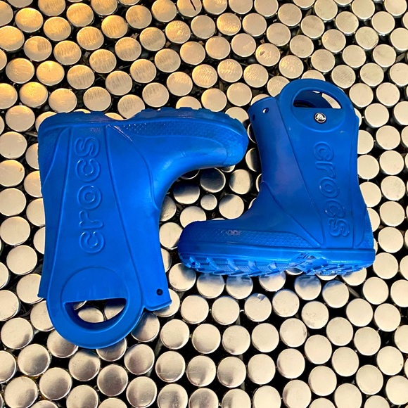 Blue Crocs: kids - Picture 4 of 5